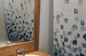 Appartement 3 pieces 6 personnes, 2 chambres, wifi fibre gratuit, piscine l'été et au pied des pistes l'hiver - Foto 2