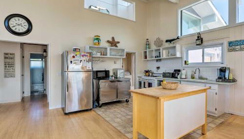 Westhampton Beach Home with Deck and Ocean Views! - Foto 5