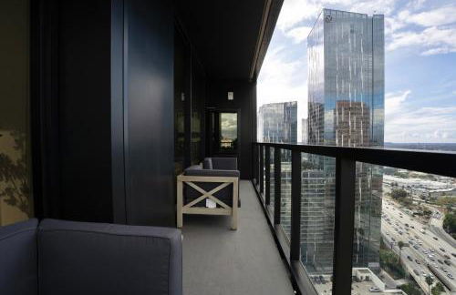 Sky High at Beaudry 2 Bed Apt WITH FREE PARKING - Foto 42