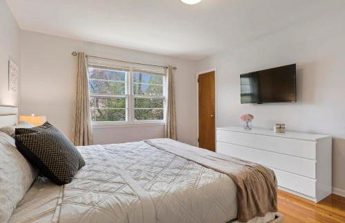Close to NYC | King Bed | Free Parking - Foto 6