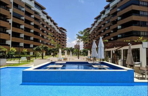 Apartamento a beira-mar com piscina - Foto 17