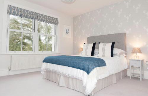 Ultimate Coastal Luxury - 5 Bed, Spacious, Parking, Hot Tub - Foto 67