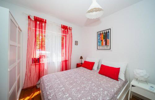 Violet Red Yellow Apartments - Foto 22