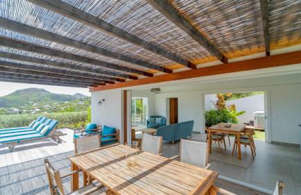 A Caribbean Gem With Stunning Hill and Ocean View - Foto 19