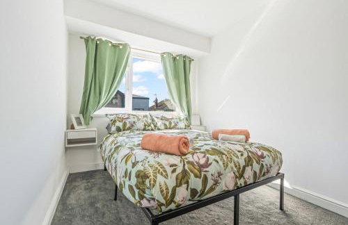 3 Bedroom Bungalow, Van & Car Parking, WIFI, Sleeps 6 - Foto 2