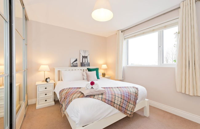 Broc House Suites - Photo 12