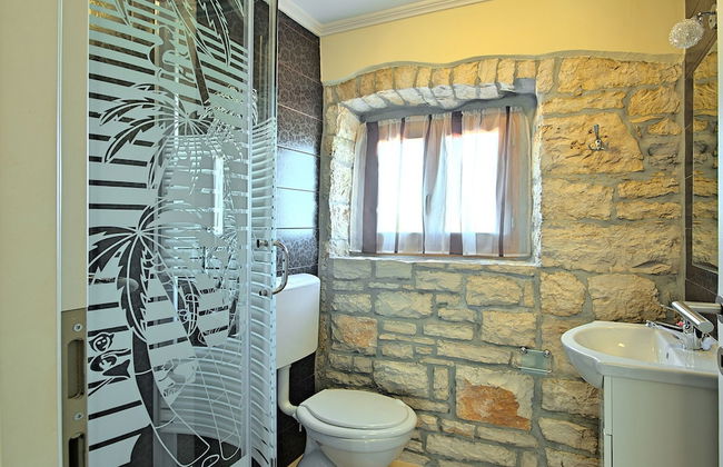 Perfect for Children, Garden With Pool, Playground and Walk in Whirlpool - Foto 24