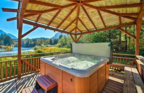 Beautiful Cabin Rental with Private Hot Tub on the Skykomish River in Washington - Foto 8