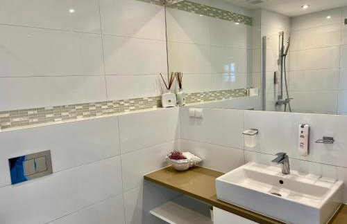 Hotel Dom Zdrojowy Prywatny Apartament 359 Lazurowa Gondola - Photo 20