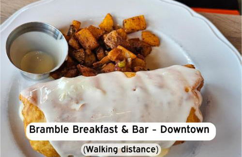 Stylish 1BR Near BOKCntr-Gym,Lounge,Balcony,Pet OK - Foto 28