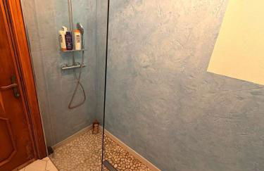 Villa with beautiful Private Garden & Breathtaking Sea View - Foto 14