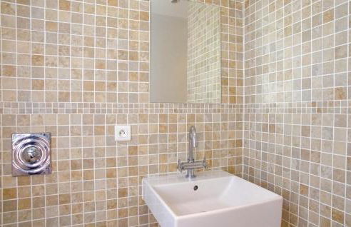 Beautiful Home In Thézan-Lès-Béziers - Foto 17