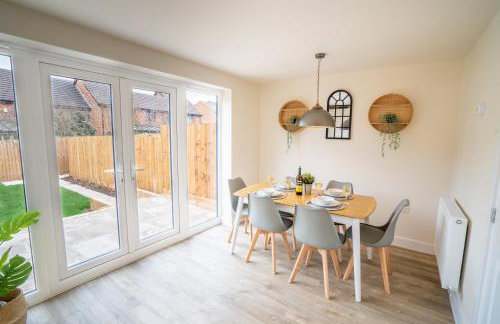 3 Beds with off-street parking for 2 cars, fast Wifi, sleeps 6 - Foto 14