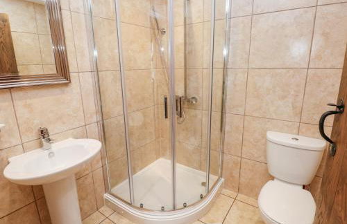 Potters Barn - Photo 16