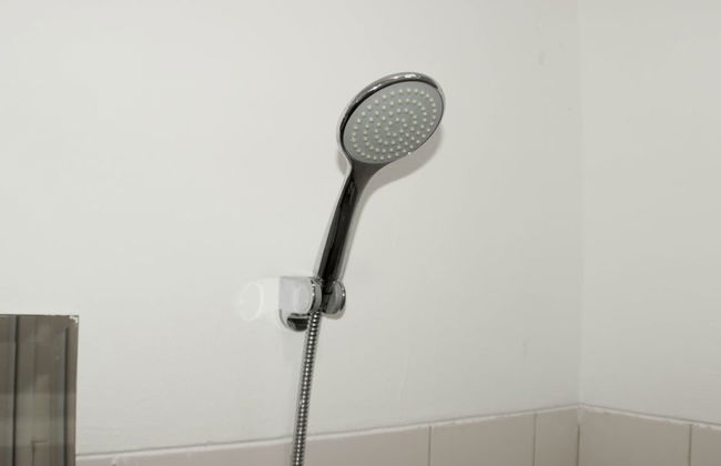 Comfy And Tidy Studio At Riverview Jababeka Apartment - Foto 7