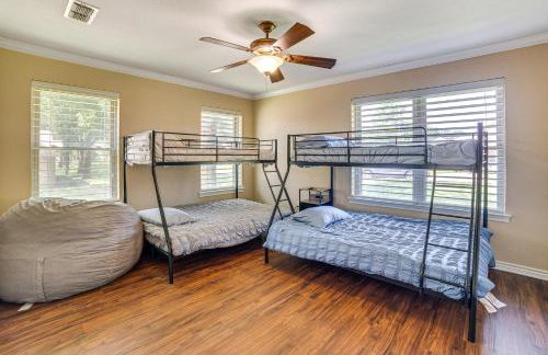 Waterfront Retreat with Dock on Cedar Creek Lake! - Foto 19