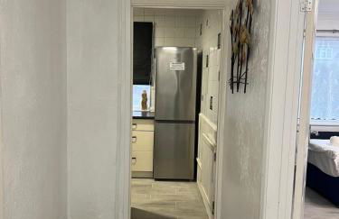 Beautiful 2-bedroom in Grays close to Lakeside - Foto 31