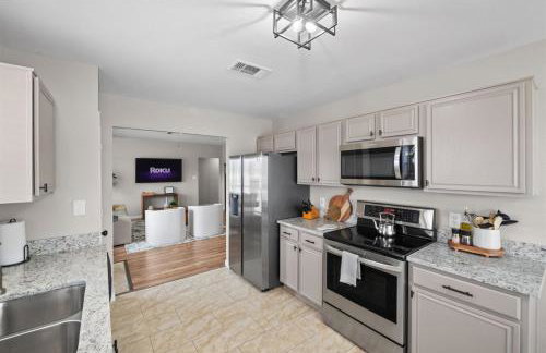 Modern Home Close to It All in DFW Texas! - Foto 13