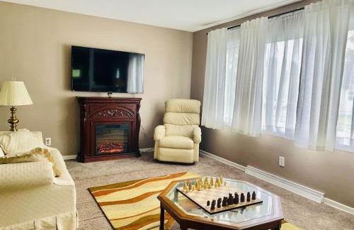 Comfortable and Charming, 15 mins to Niagara Falls - Foto 9