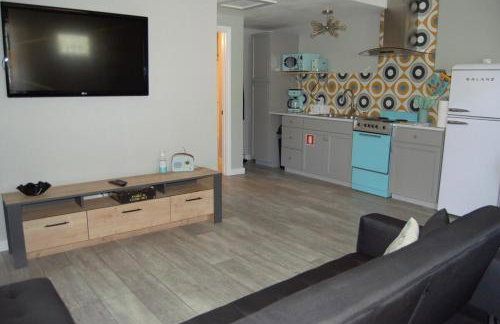 Take it back to simple times with this Retro Retreat! - Foto 7