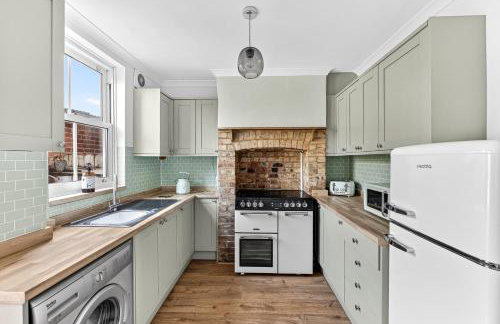 West Street House with Free Parking, Smart TV and Fast Wifi by Yoko Property - Foto 13