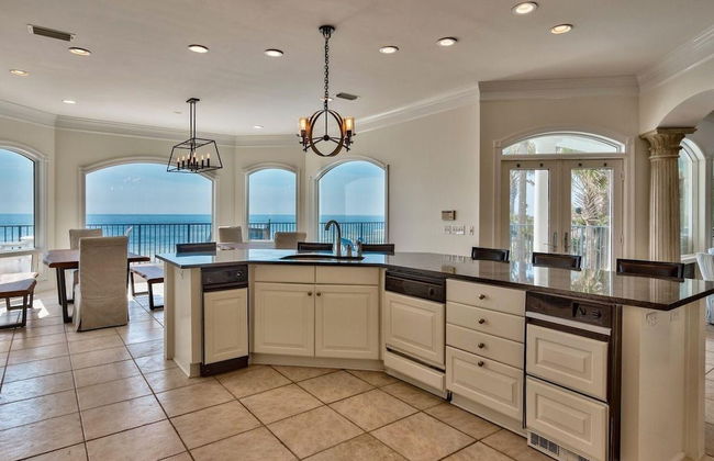 Stunning Views! 9BR Gulf Front Home, Pool, Elevator, Pool Table - Foto 15