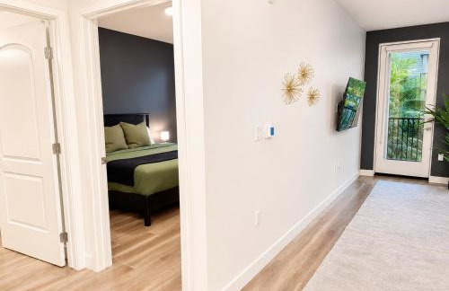 Luxe Deco Haven with Pool, Gym & Parking Close to Disneyland - Foto 44