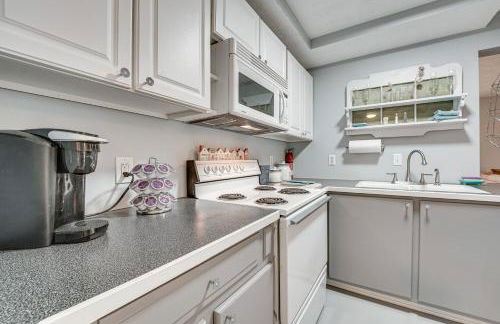 Missouri Couples Retreat Shouse with Patio, Yard - Foto 7