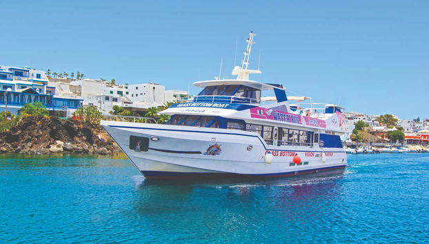 Navigando lungo la costa di Lanzarote