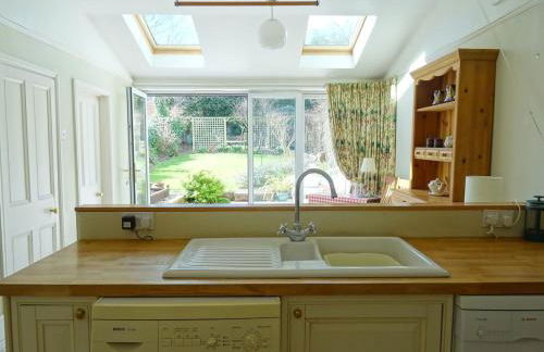 Charming family home on edge of South Downs - Foto 9