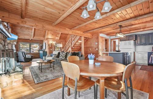 The Hillside Hideaway at Crystal Lake - Great Spa! - Foto 26