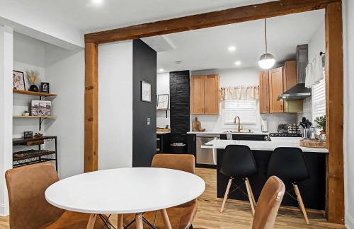 Spacious 3BR PetFriendly Retreat Near DT Cleveland - Foto 13