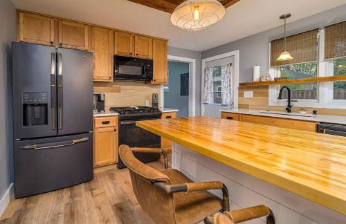 Cheerful & cozy farmhouse 2 bedroom home - Foto 12