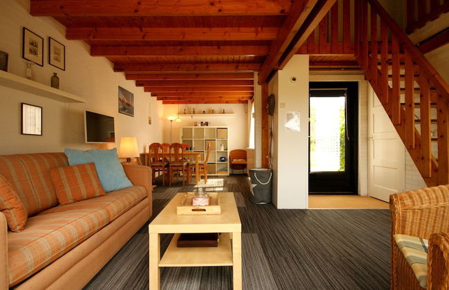 Nice Holiday Home for 5 People, Within Walking Distance of the Beach - Photo 3