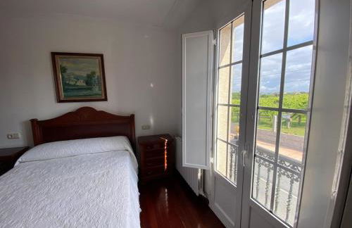 Casa con encanto amplios jardines al lado de la playa - Foto 38