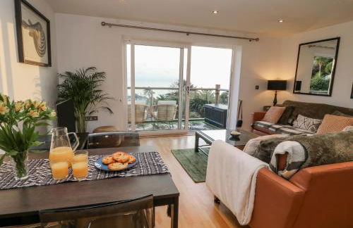 A Stone's Throw - Foto 3