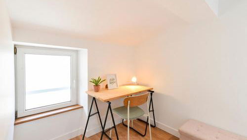 Le Regard sur La Place Léger et Raffiné - Photo 5