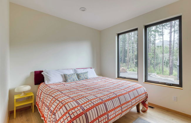 Rustic Arch Cape Getaway w/ Vibrant Interior Walk to the Beach Cape Wonder - Foto 28