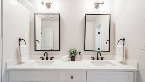 Rena Home Sleeps 8 Yard King Ensuite - Foto 3