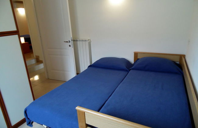 Fabulous Villa in Barasso near Lake - Photo 6