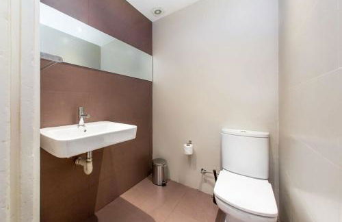 The Collection Barcelona - 4bedroom apartment with a balcony in Las Ramblas 1 2 - Photo 24