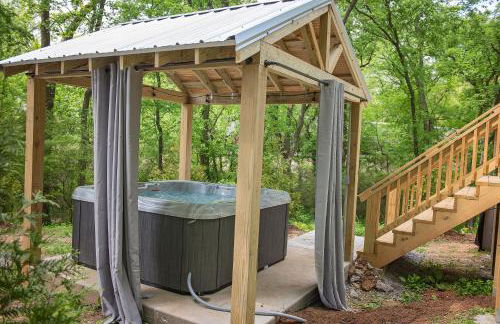 Jake Cabin Luxury Hot Tub Cabin Near Downtown - Foto 32