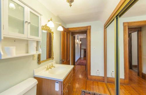 Charming Harvard Victorian - Foto 28