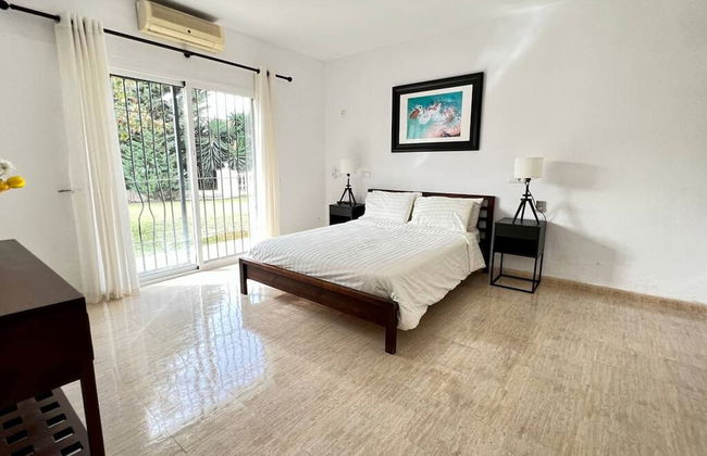 Beautiful Villa With Pool Scenic Views Sleeps 8 - Photo 23