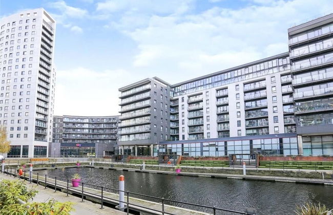 Deluxe City Apt, River Canal View& Free Parking! - Foto 26