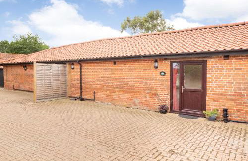 The Hen House - Photo 2