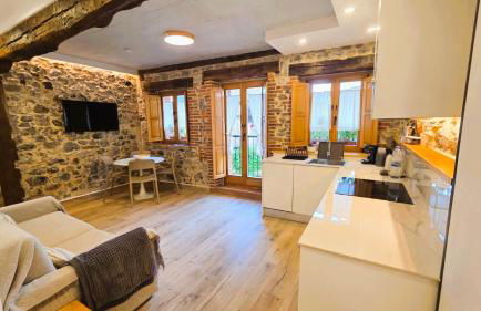 El Patio de Vespasiano-Calera- vistas a la iglesia junto al puerto - Photo 39