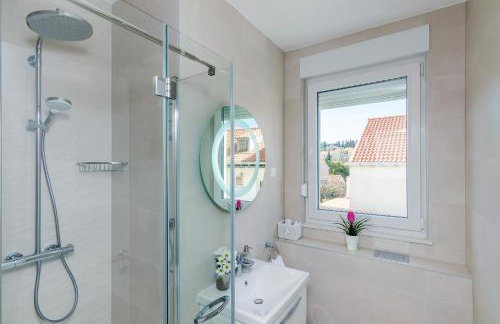 New Art Apartment - Photo 13