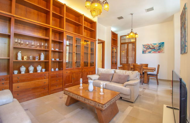 Art apartment in Mamila - Photo 17