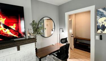 Charming 2BR 2BA 10 min DT Airport by LSP Homes - Foto 5